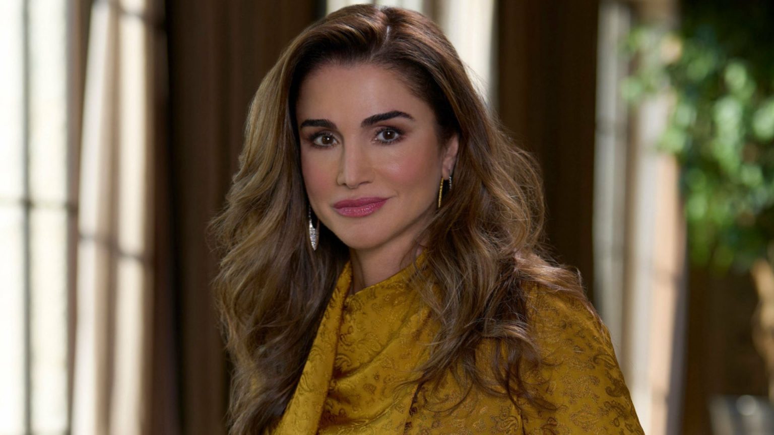 El espectacular posado de Rania de Jordania en su 52 cumpleaños