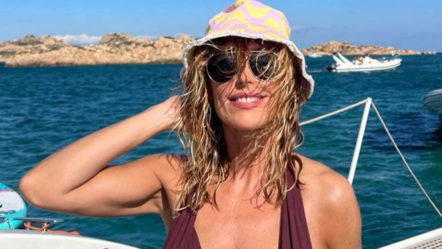Emma García presume en bikini durante sus vacaciones antes de su posible regreso a Mediaset