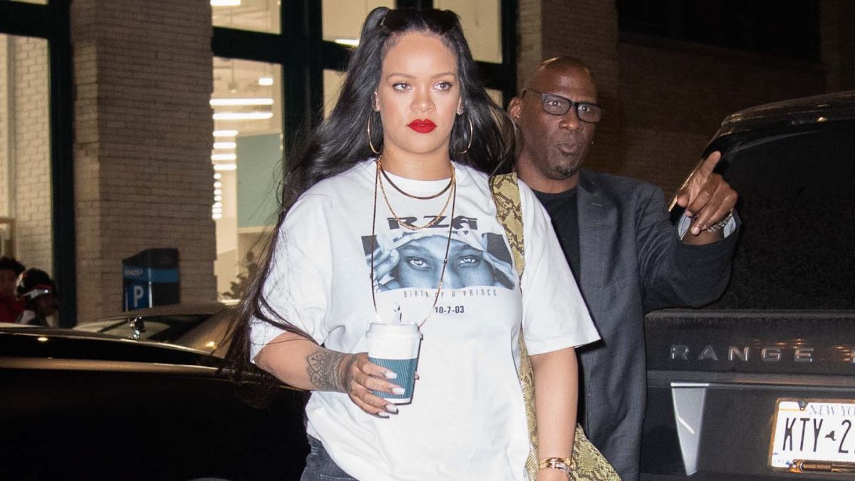 Patinazo: Rihanna se deja ver con un su peor look (no cometas estos errores)