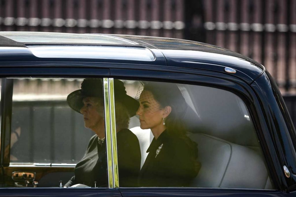 Camila y Kate Middleton, juntas en el último adiós a Isabel: Meghan Markle viaja con Sofía de Wessex