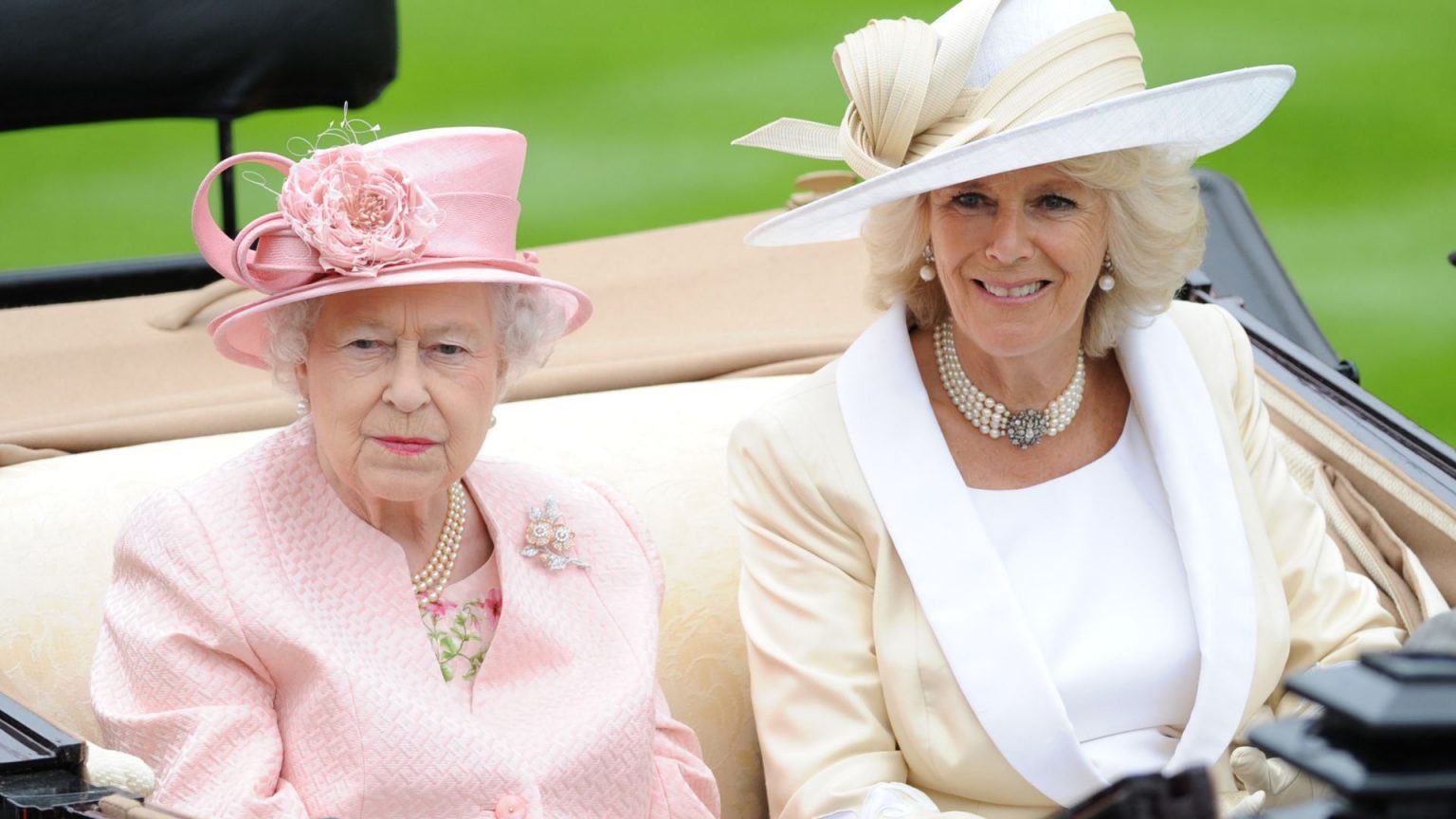 Camilla, a corazón abierto: recuerda anécdotas de la Reina Isabel II y describe cómo era en la intimidad