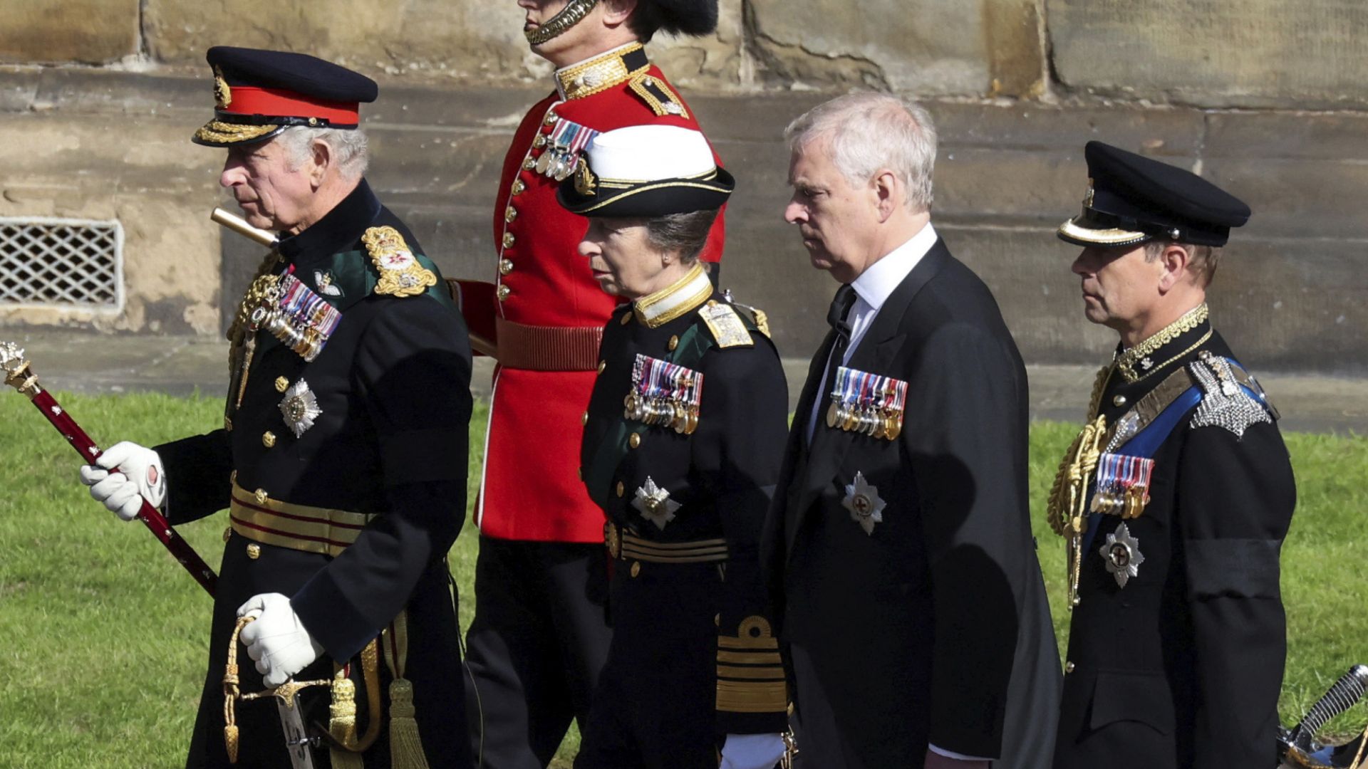 Qué es la "Operación Lion": el cortejo fúnebre de Isabel II desde los palacios Buckingham a Westminster