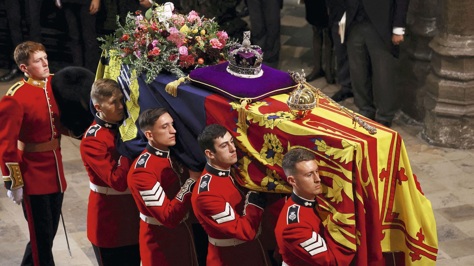 El histórico adiós a Isabel II: todas las imágenes del solemne entierro