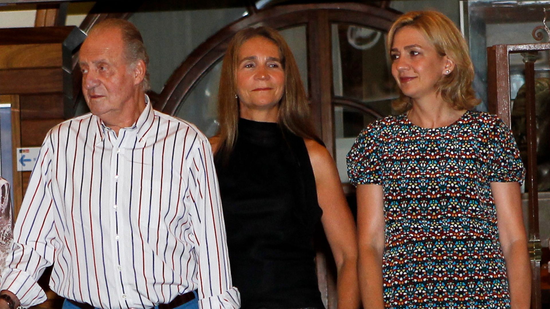 El rey don Juan Carlos se reúne con las infantas Elena y Cristina en Ginebra
