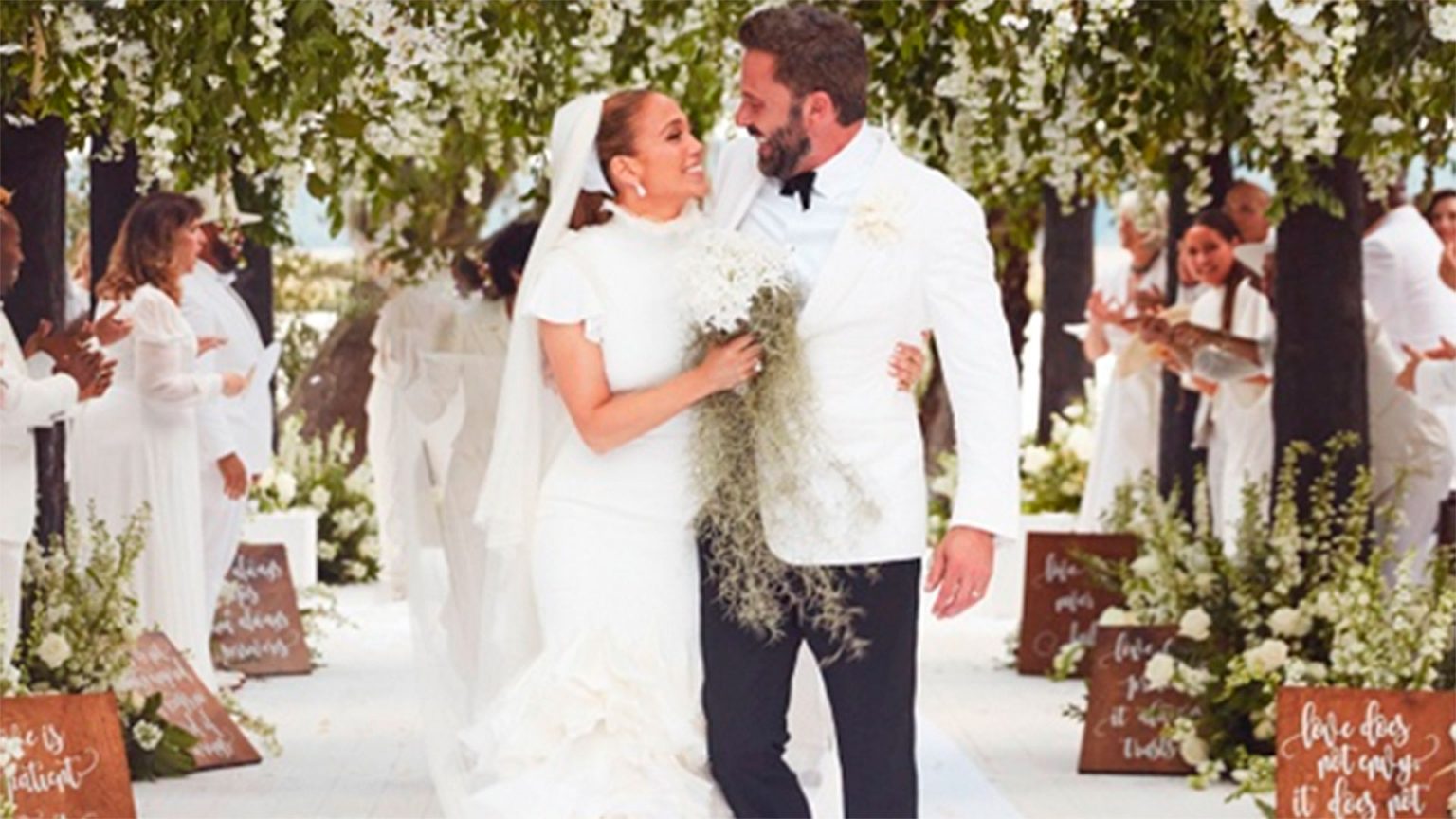 Jennifer Lopez cuenta nuevos detalles de su boda con Ben Affleck (con fotos nunca vistas)