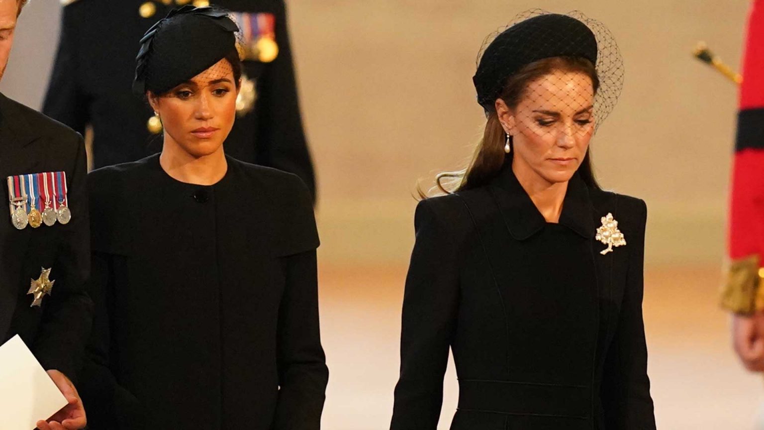 Las joyas con las que Kate Middleton, la princesa Ana o Meghan Markle rinden homenaje a Isabel II