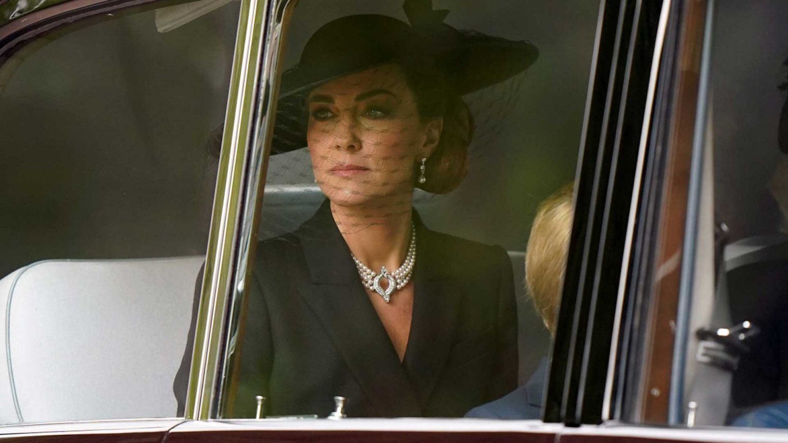 Las joyas de Kate Middleton y Meghan Markle en el funeral de Estado, un homenaje a Isabel II