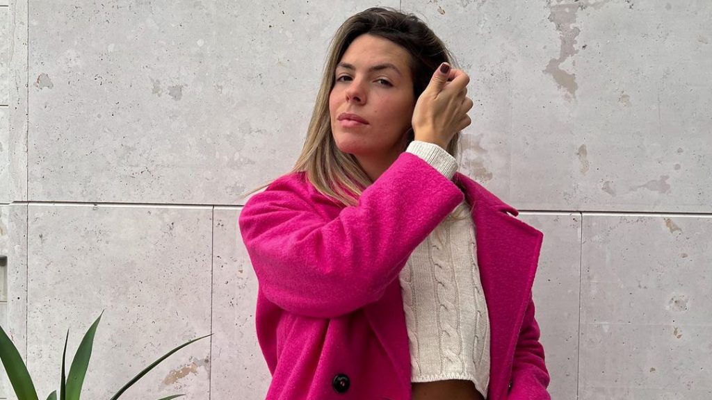 Laura Matamoros tiene el abrigo más cool de Primark que se ha agotado en 24 horas