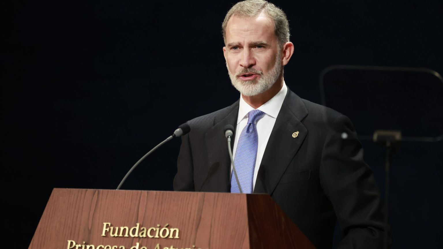 El Rey Felipe da un consejo como padre a sus hijas en su discurso en los Premios Princesa de Asturias