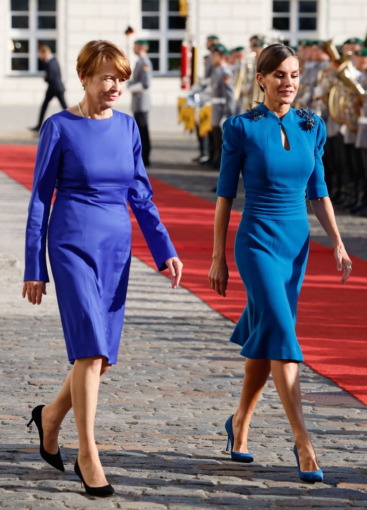 La Reina Letizia enamora en Alemania: espectacular con su mejor vestido en meses (¡y taconazos!)