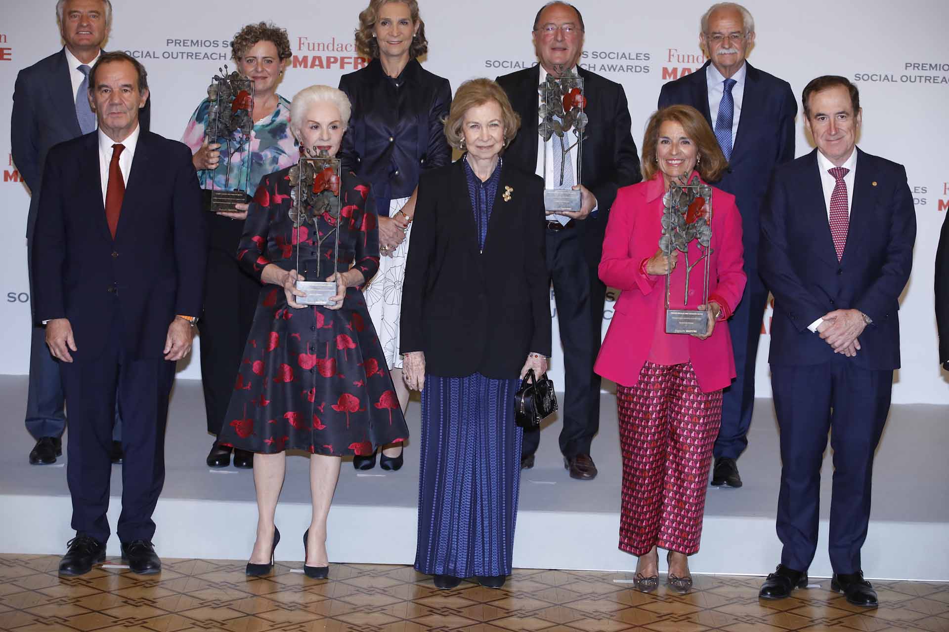 La Reina Sofía y la Infanta Elena se van de sarao con Carolina Herrera
