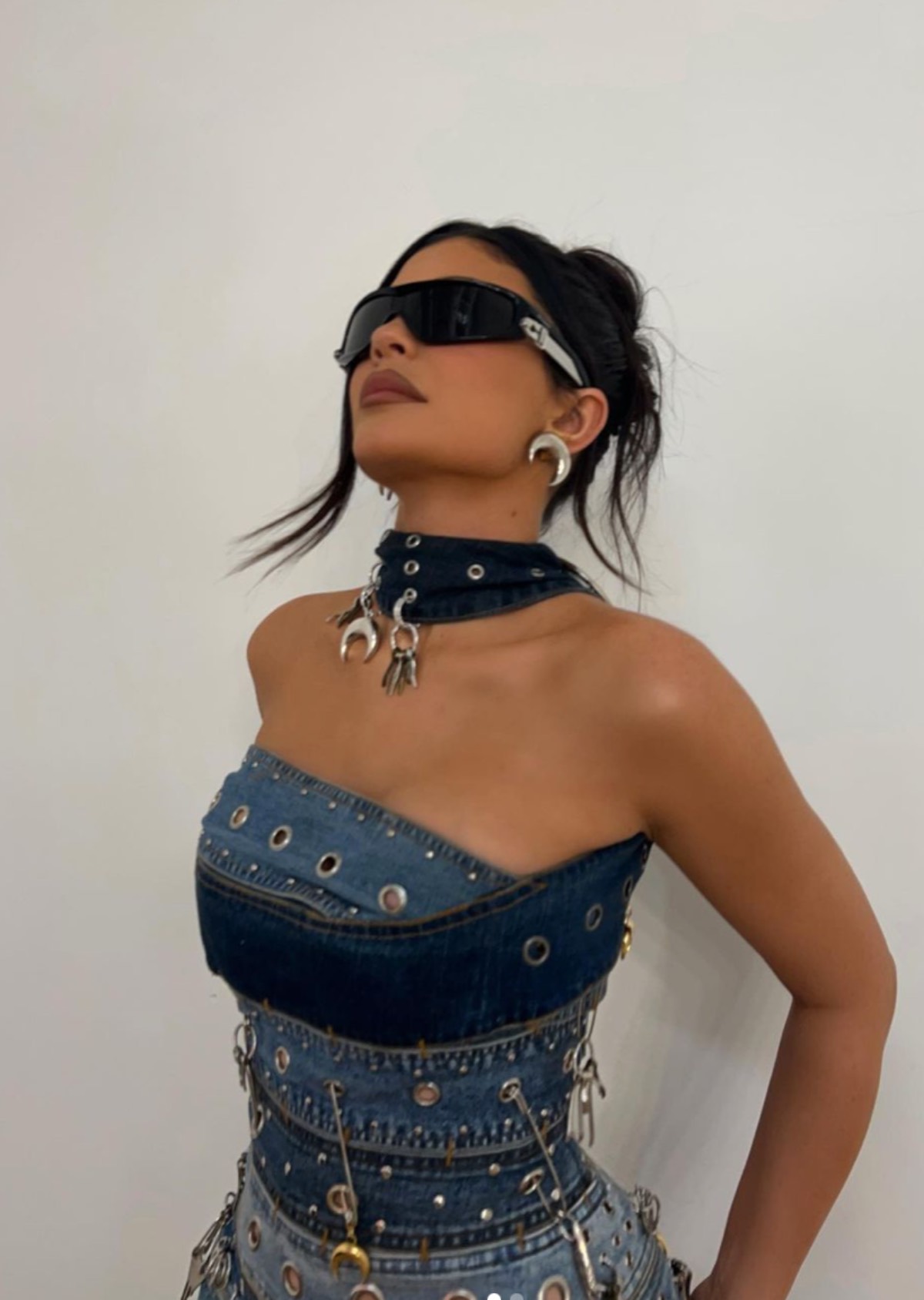 Kylie gafas futuristas