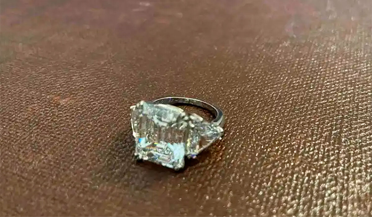 Así es el espectacular anillo de compromiso que el Rey Juan Carlos regaló a Corinna Larsen