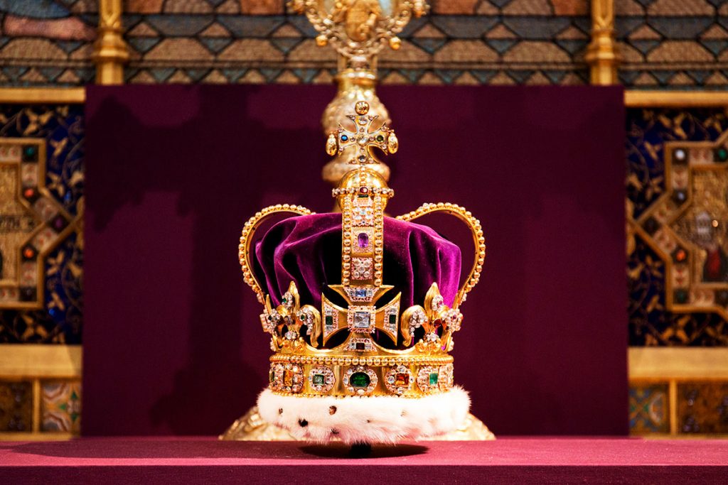 Rey-carlos-iii-corona-coronacion