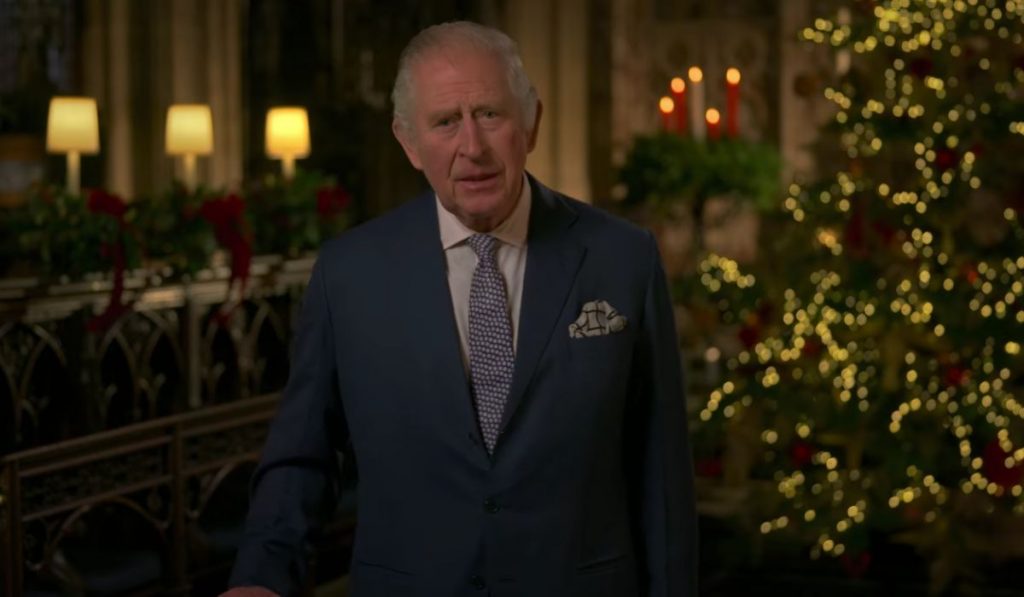 Carlos III rinde tributo a la fe de Isabel II en su primer mensaje de Navidad como Rey de Inglaterra