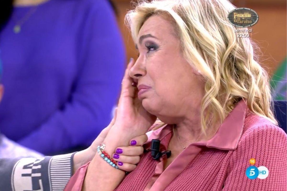Carmen Borrego se derrumba en directo en 'Sálvame', rota por su hijo: "Está siendo muy duro"