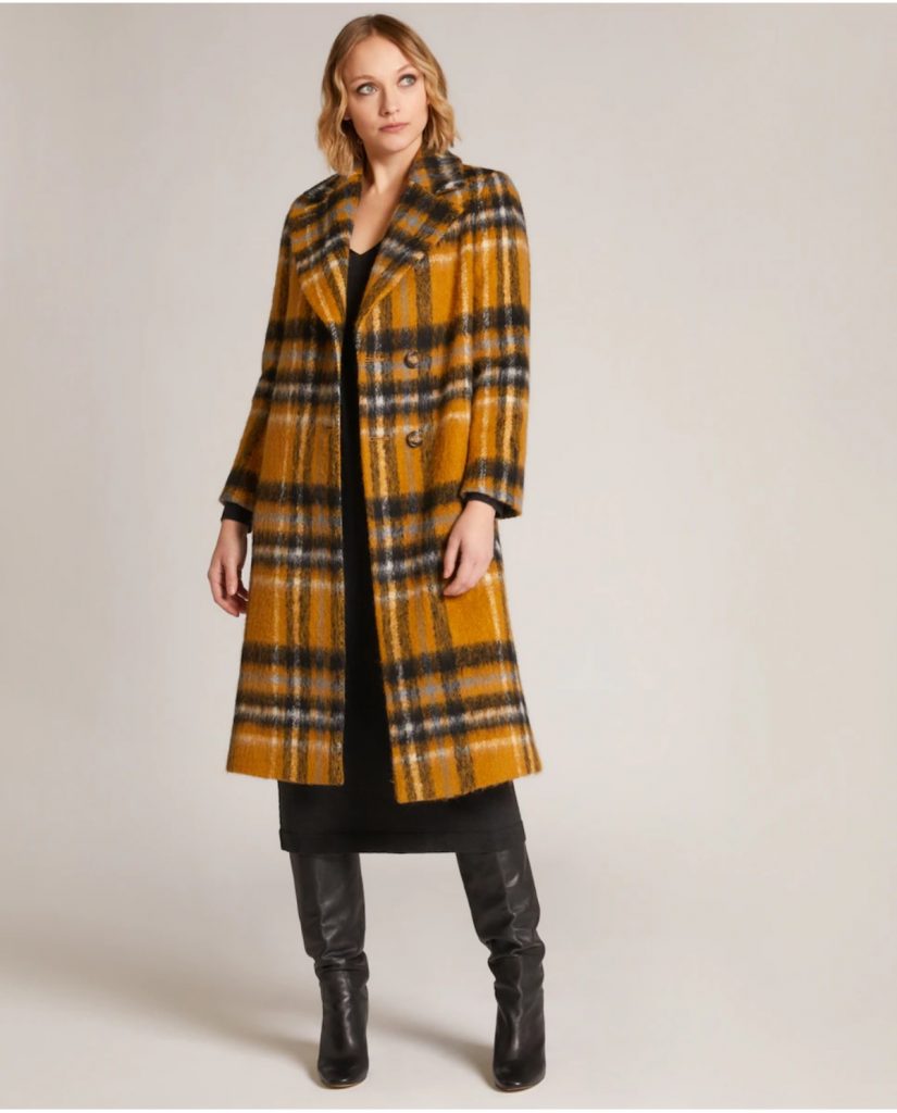 El abrigo de cuadros de Sandra Barneda: el mejor modelo para ir abrigada con estilo 