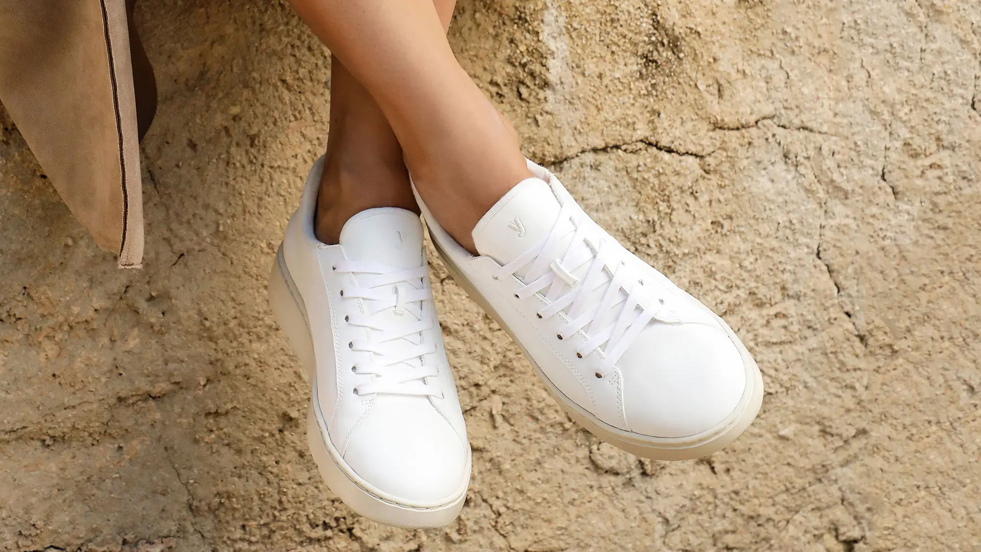 semana-aprovecha-las-segundas-rebajas-y-hazte-con-las-zapatillas-mas-estilosas-de-la-temporada