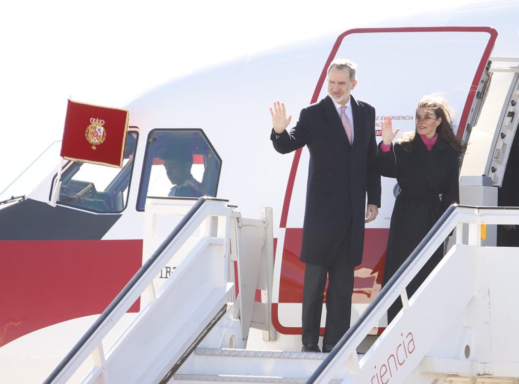 La maleta completa de la Reina Letizia en Angola: una estudiada conquista a la española
