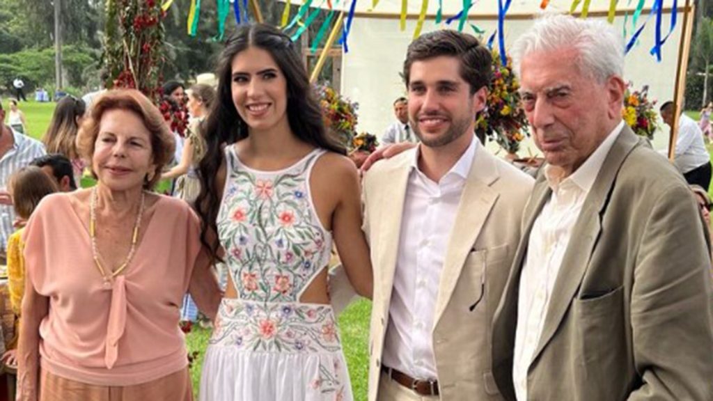 Mario Vargas Llosa y Patricia Llosa disfrutan de la preboda de su nieta
