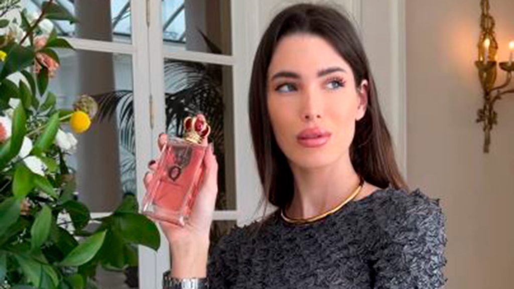 Marta López Álamo nos enseña su perfume favorito para primavera (y te traemos otros 5 muy parecidos)