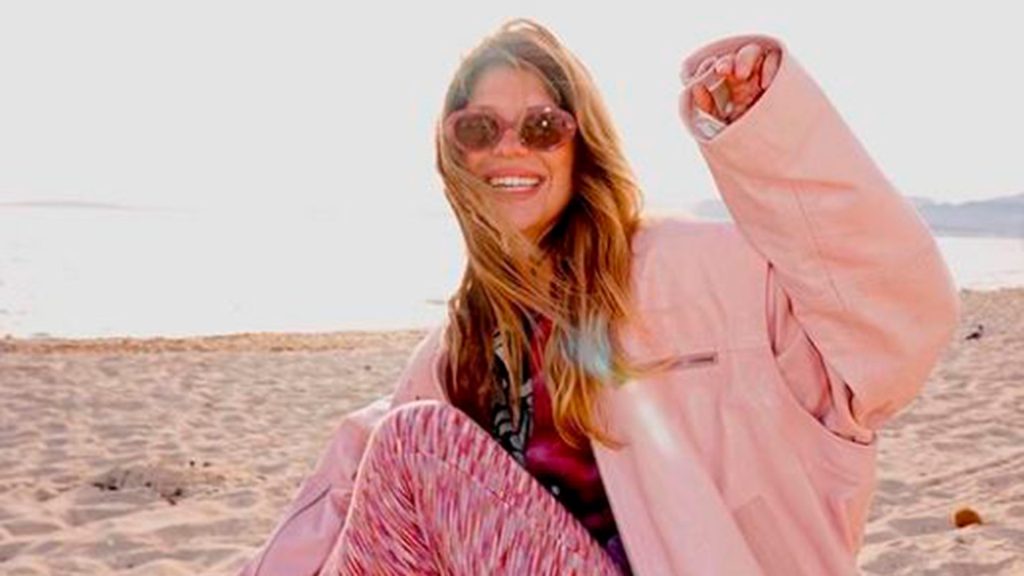 Anita Matamoros tiene las gafas de sol rosas más bonitas que arrasan entre las influencers