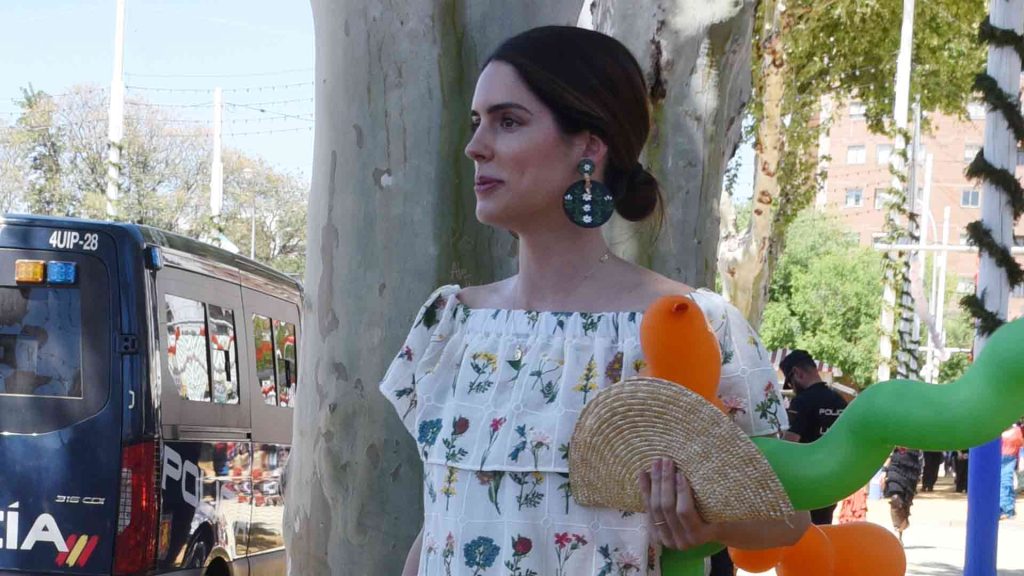Sofía Palazuelo arrasa en la Feria de Abril con su precioso vestido de calle (y de volantes)