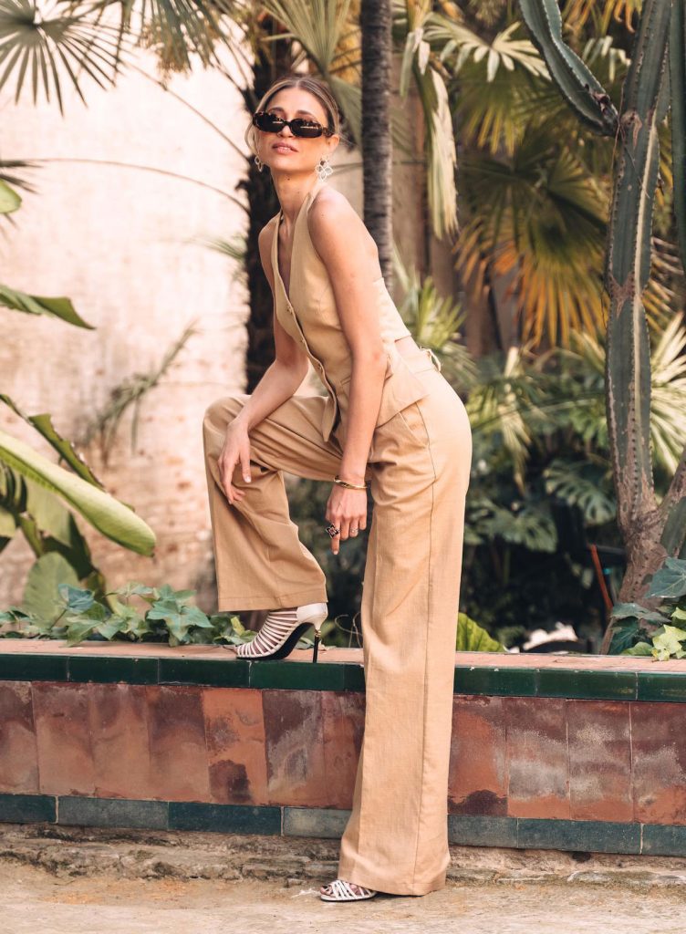 Carla Pereyra traje
