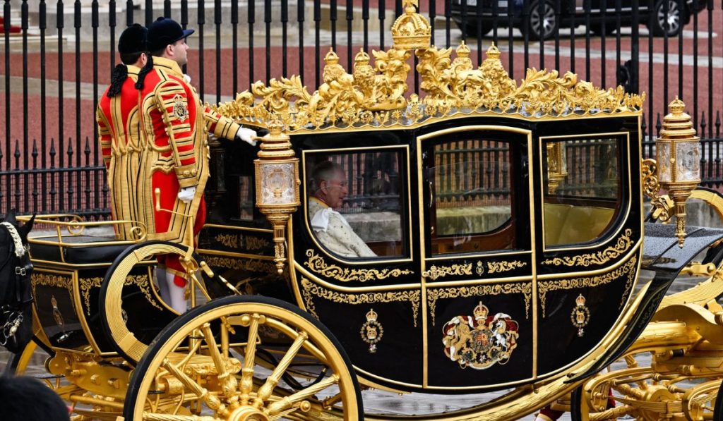 Carlos III y Camilla llegan a Westminster para su Coronación