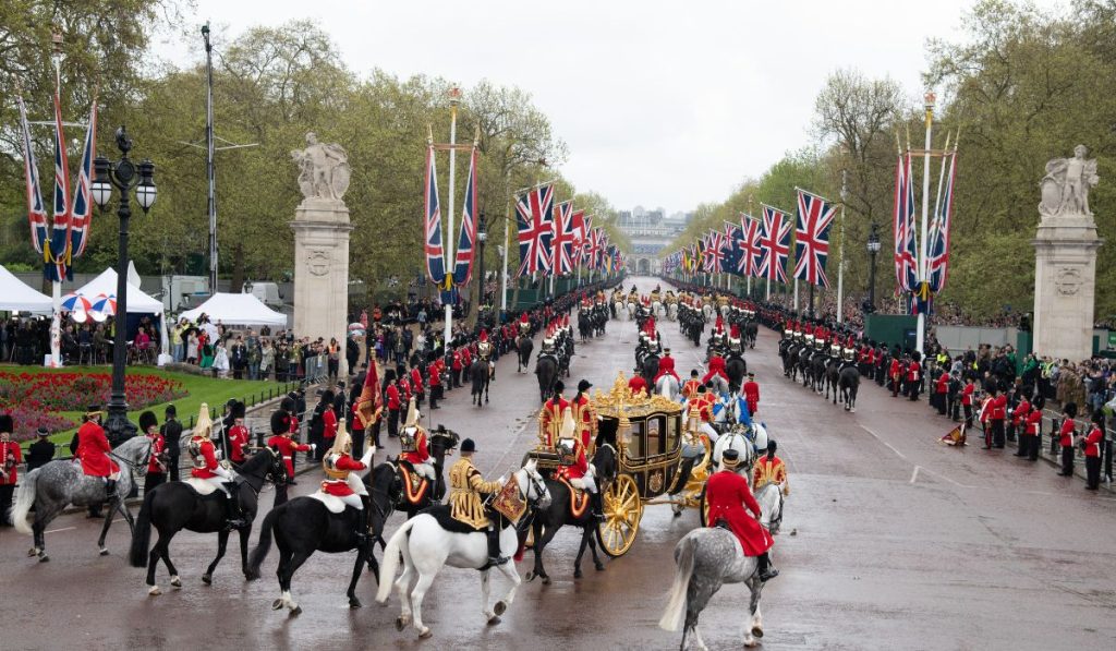 Carlos III y Camilla llegan a Westminster para su Coronación