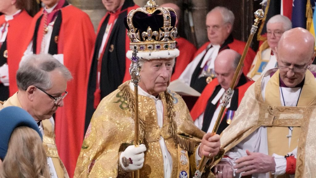Carlos III ya es 'oficialmente' rey: una coronación histórica en Westminster