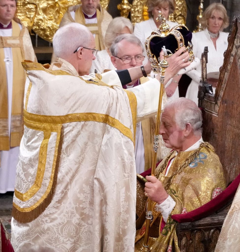 El arzobispo que coronó a Carlos III, multado por exceso de velocidad