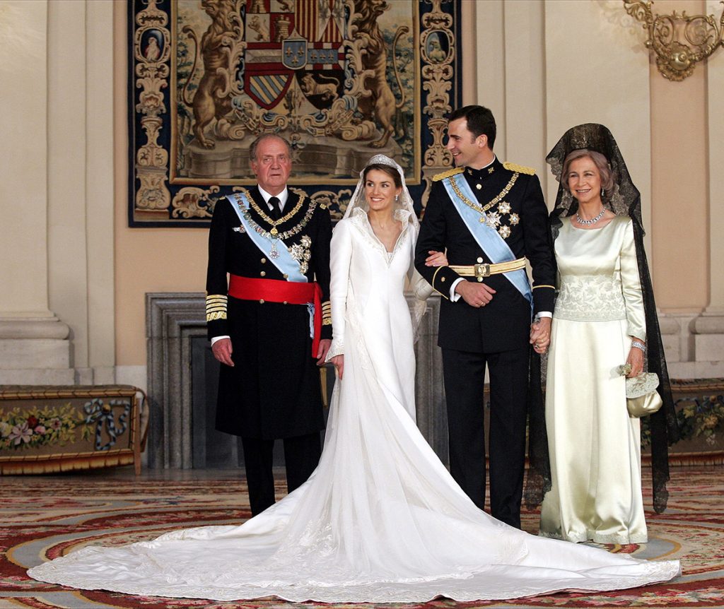 El 'no beso' de Felipe y Letizia y otras anécdotas en el 19º aniversario de su boda