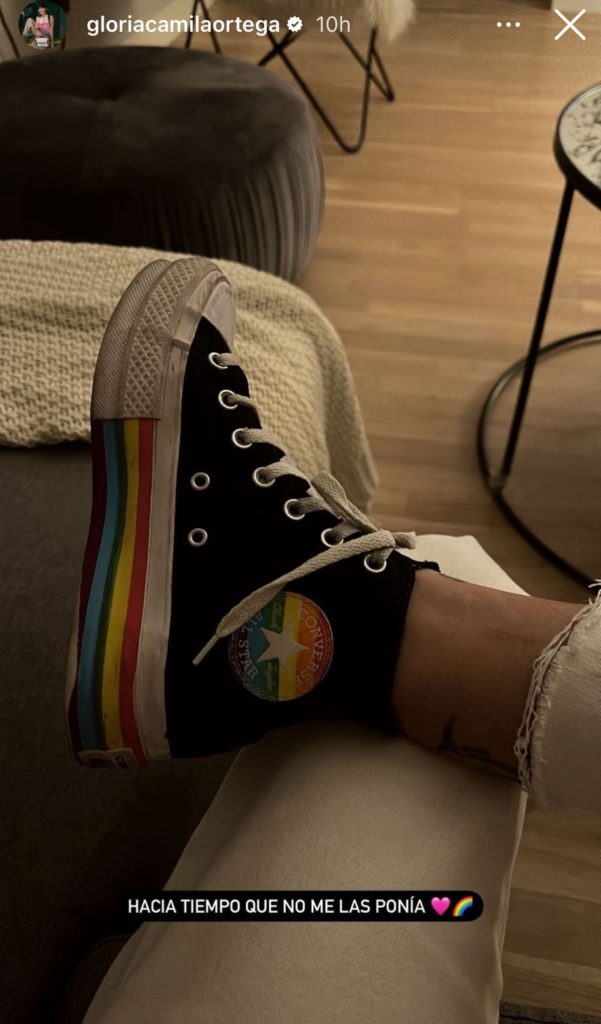 Gloria Camila converse arcoíris
