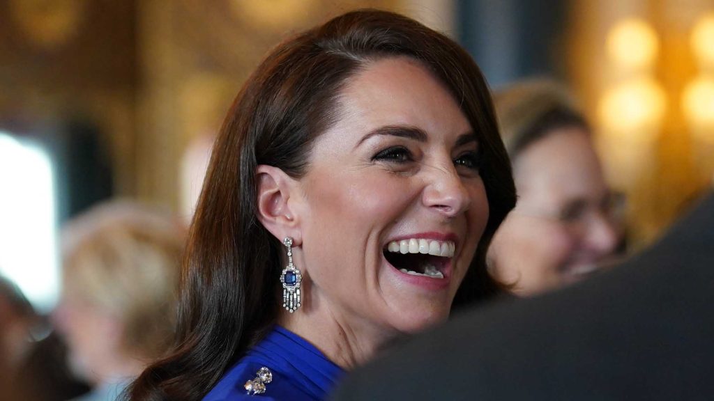 Kate Middleton derrocha elegancia con su vestido en la recepción previa a la coronación de Carlos III