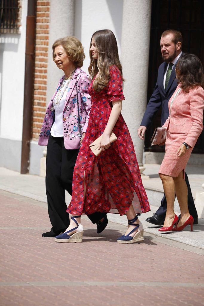 La Princesa Leonor, obligada a 'socorrer' a Doña Sofía y Paloma Rocasolano tras su despiste