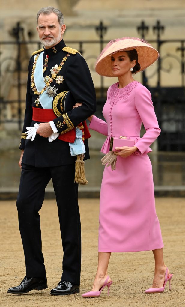 La Reina Letizia deslumbra como una de las más espectaculares en la Coronación de Carlos III