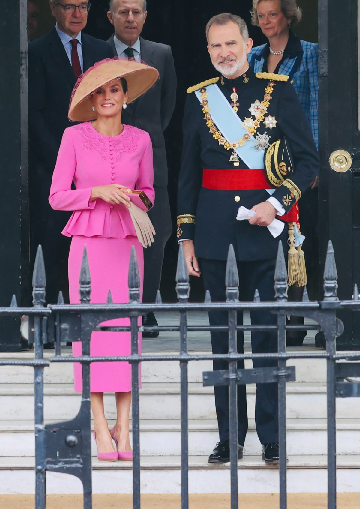 Los Reyes Felipe y Letizia, los más puntuales (e impecables) en la Coronación de Carlos III