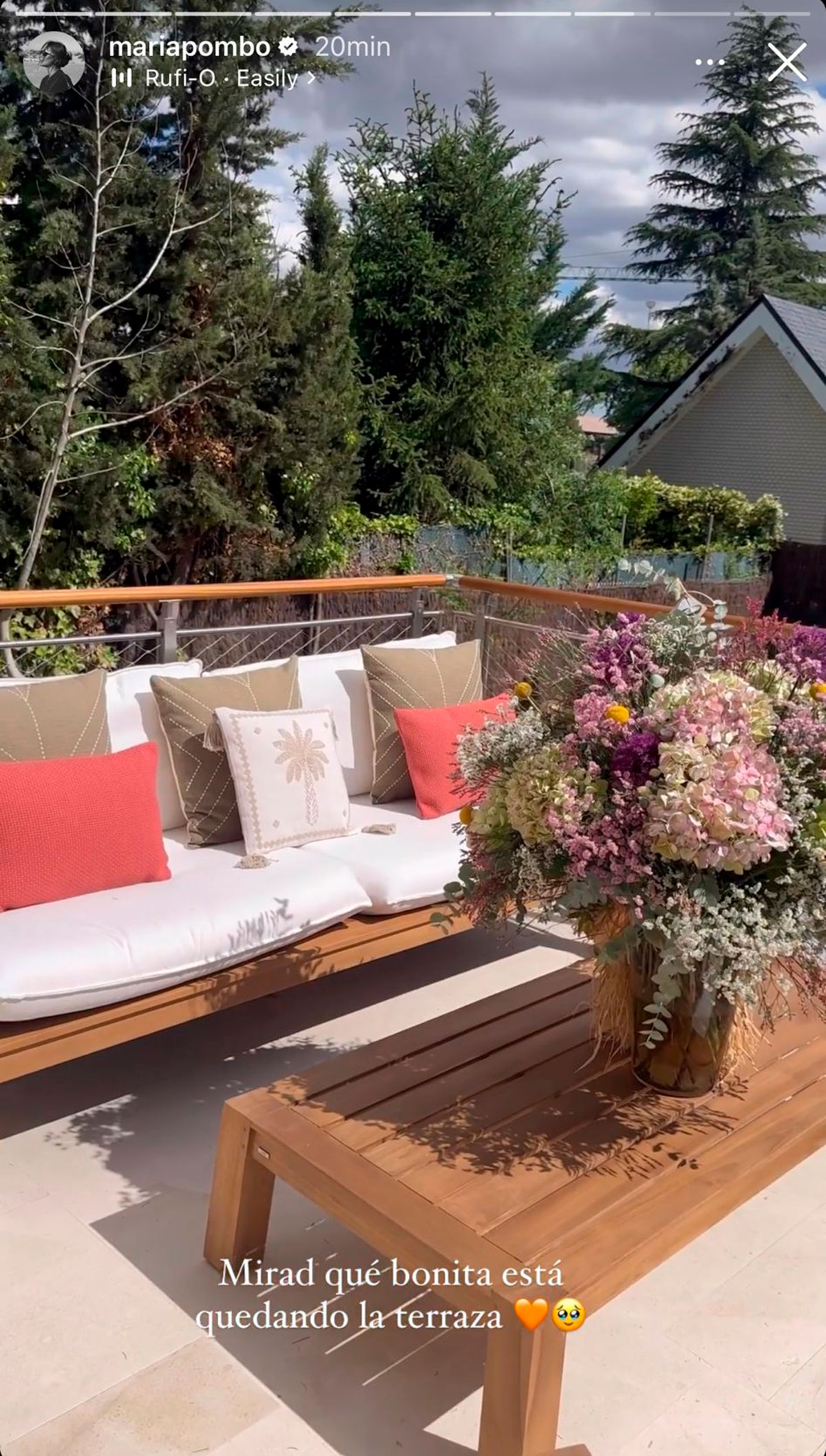 María Pombo enseña su terraza ya decorada, por la que ha "pagado" más de 5.300 euros