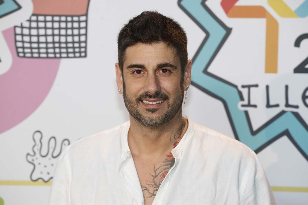 Singer Melendi at photocall for 40 Principales awards Nominees event in Ibiza on Tuesday, 5 october 2021.