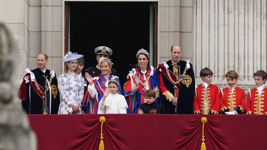 Quién es quién en la foto de familia del balcón de Buckingham