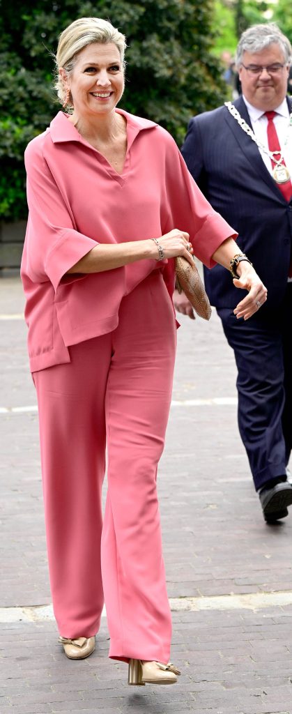 Victoria, Kate y Máxima... El color rosa conquista los armarios 'royal'
