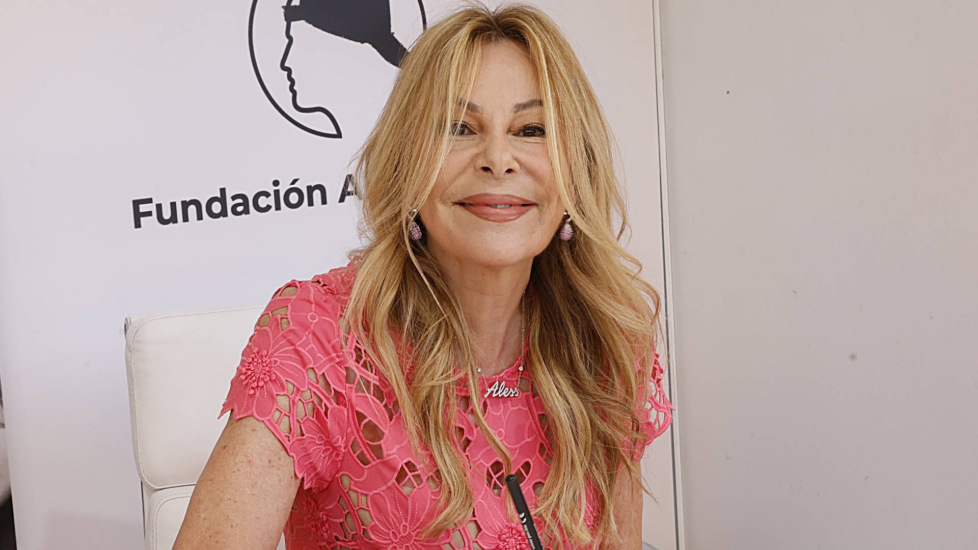 Ana Obregon