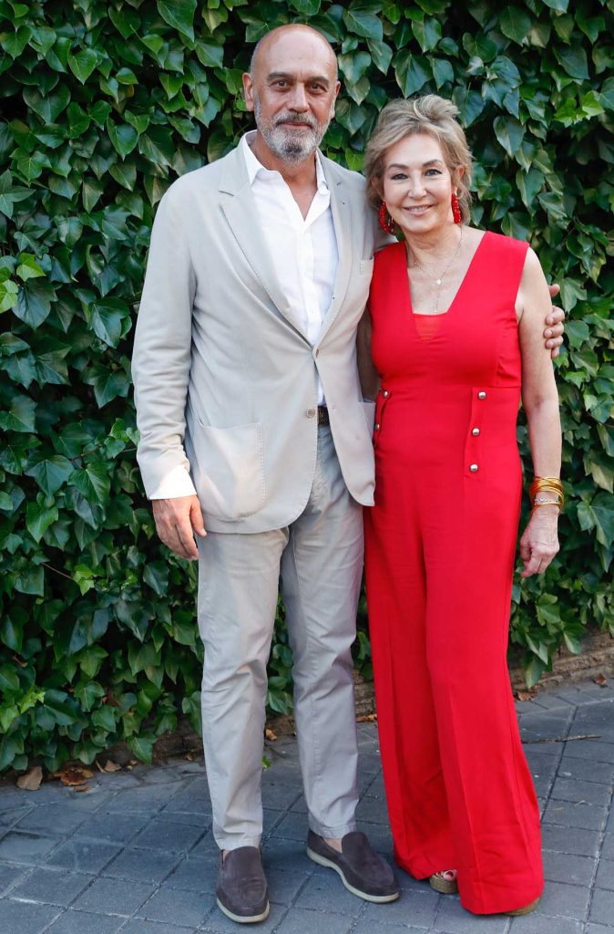Ana Rosa Quintana y su marido Juan Muñoz en la fiesta de fin de temporada