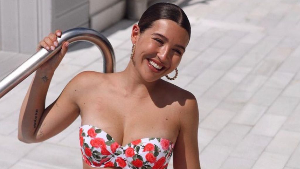 Alba Díaz tiene el mejor bikini: realza el pecho y disimula la barriga