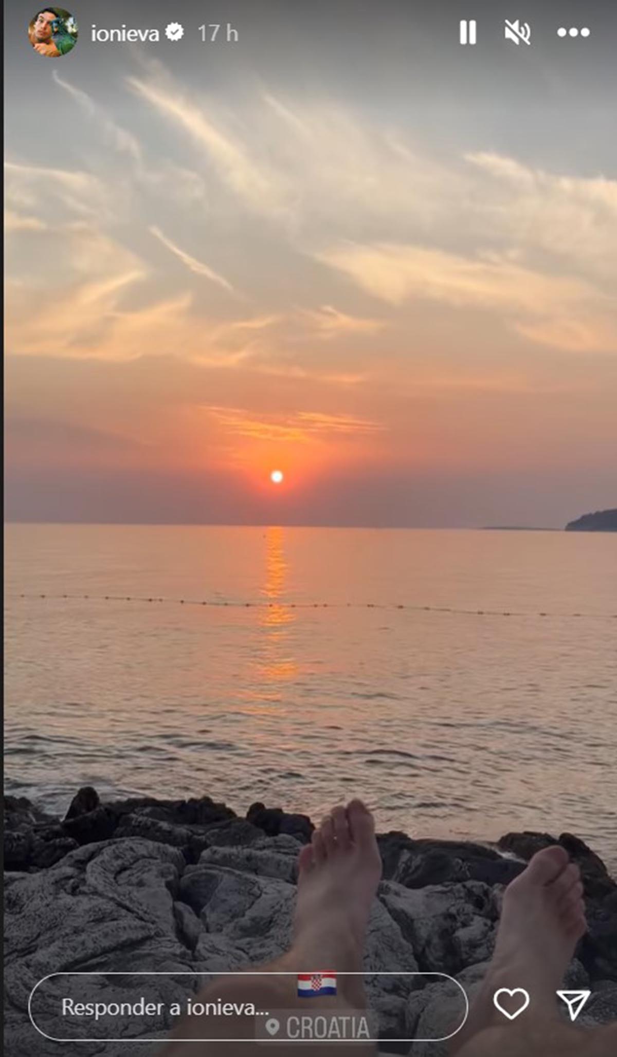 Íñigo Onieva disfruta de la playa en Pula, Croacia