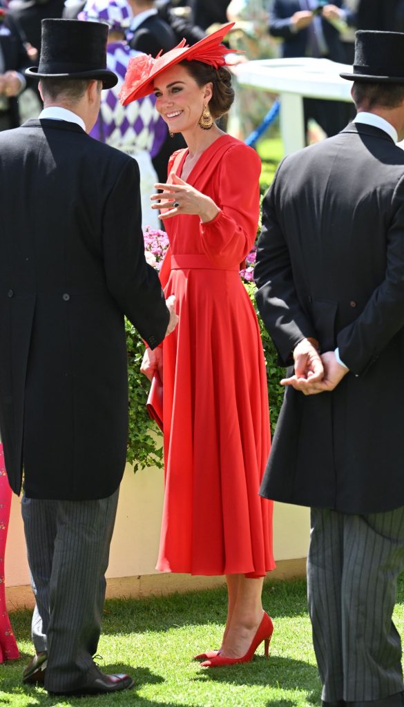 Kate Middleton con un vibrante vestido en Ascot