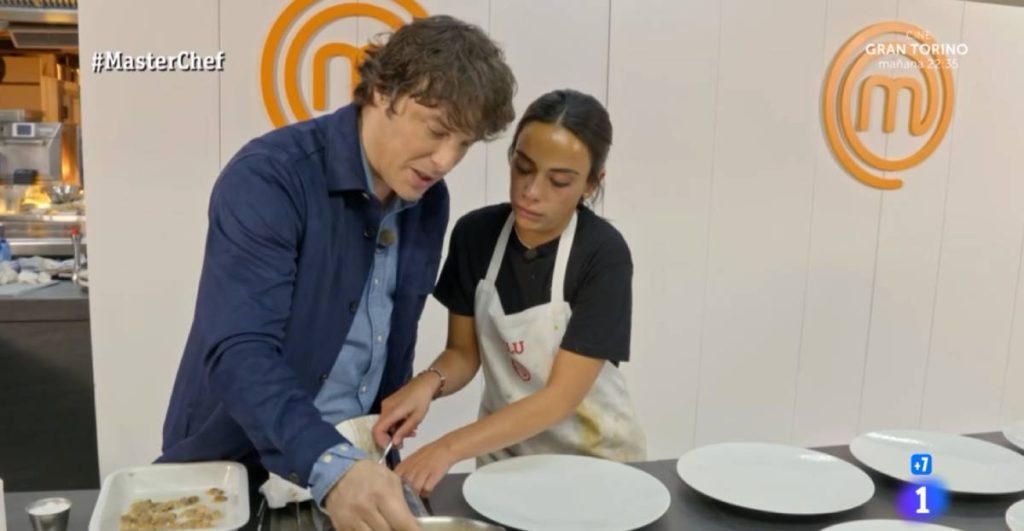 'MasterChef 11' elige a sus dos duelistas: así ganaron las "chaquetillas blancas"