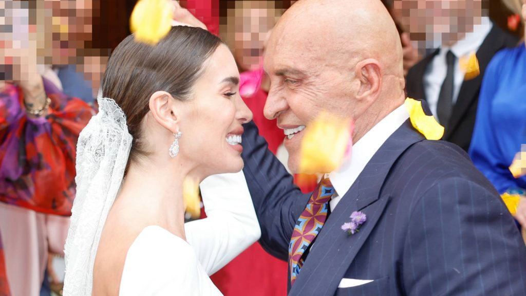 Rosa, suegra de Kiko Matamoros, se pronuncia tras la boda de su hija: "Estoy muy feliz por ellos"