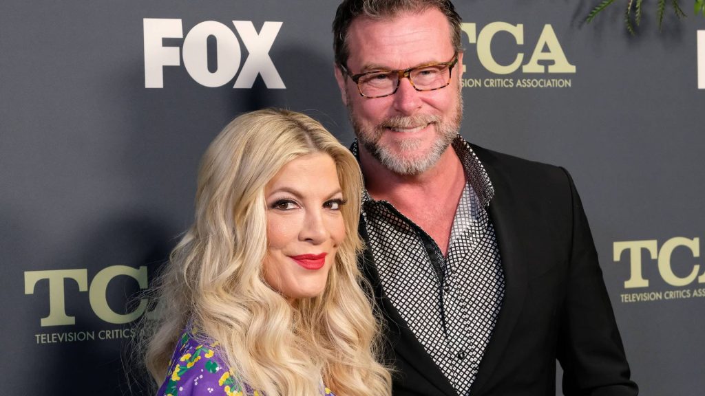 Tori Spelling, de 'sex symbol' de los 90 a vivir en una caravana con sus 5 hijos